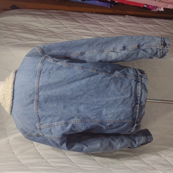 Ladies Levi's denim Sherpa lined truckers jacket, sz Small - Picture 5 of 13